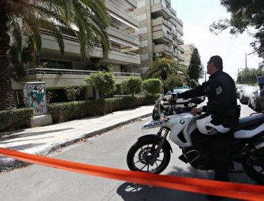 Ληστεία στο Π.Φάληρο: Οι αστυνομικοί άνοιξαν την ντουλάπα και δεν ... είδαν τον ληστή